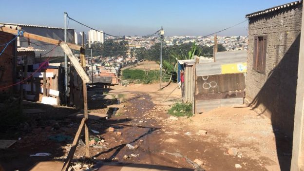 Rua onde o entregador de pizzas Geovane dos Santos foi morto pela PM, em Guaianases, zona leste