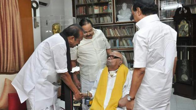 தி.மு.க. தலைவர் கருணாநிதியை சந்தித்த வைகோ