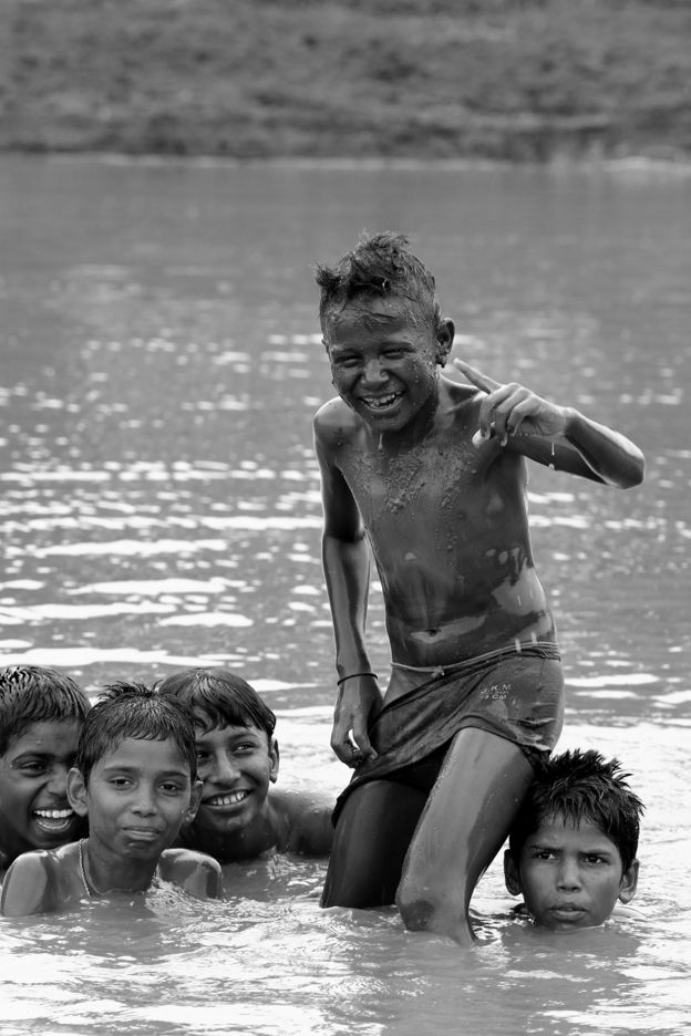 அது ஒரு மகிழ்ச்சியான உலகம் - திலீப் குமார்