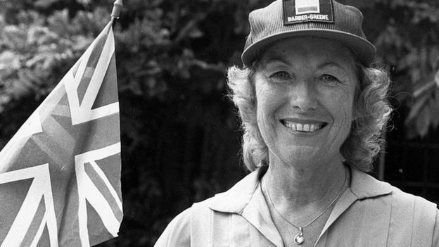 Vera Lynn waves a Union Jack flag in 1983