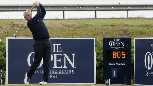 Colin Montgomerie tees off at Open qualifying