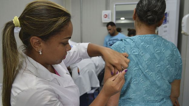 Campanha de vacinação contra febre amarela em São Paulo, em foto de 2012