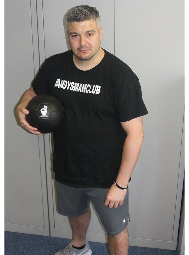 &lsquo;We stop people killing themselves&rsquo; - BBC News