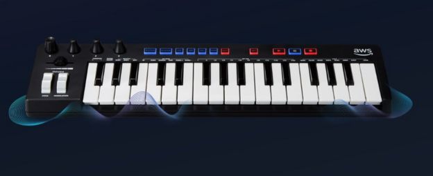 The DeepComposer keyboard