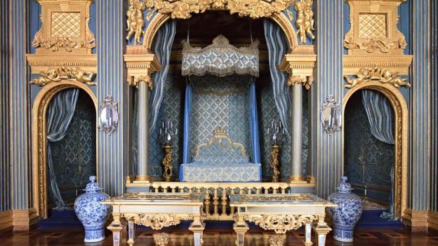 Una habitación muy poco humilde en el palacio sueco de Drottningholm.
