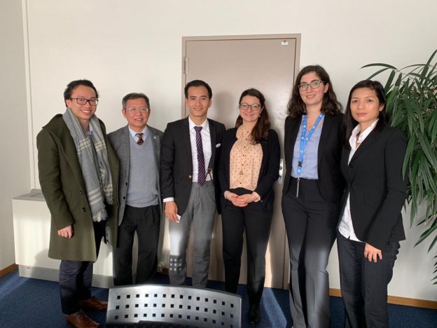 Ông Nguyễn Trung Trọng Nghiã, con trai của mục sư Nguyễn Trung Tôn, trong chuyến đi Geneva để vận động cho bố