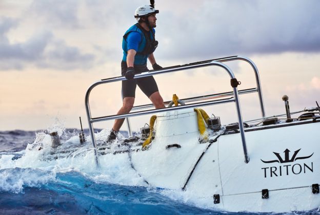 Mariana Trench: Deepest-ever sub dive finds plastic bag - BBC News