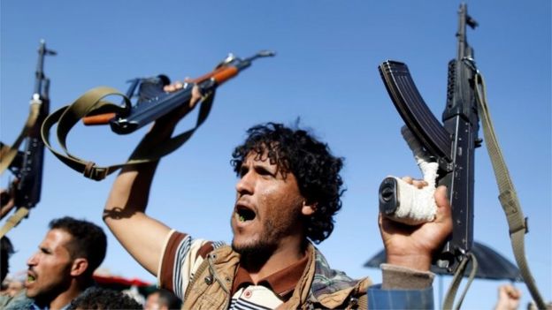 Rebeldes Houthis em Sanaa