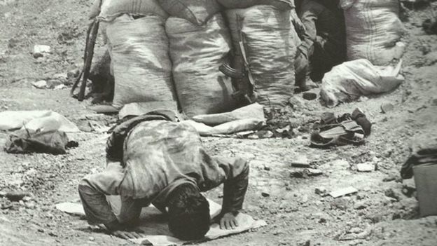 Ø³Ø¬Ø¯Ù Ø´Ú©Ø± Ø±Ø²ÙÙØ¯Ù Ø§ÛØ±Ø§ÙÛ Ø¨Ø¹Ø¯ Ø§Ø² Ø¢Ø²Ø§Ø¯Û Ø®Ø±ÙØ´ÙØ±