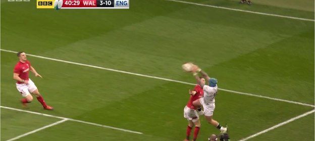 Jack Nowell fails to claw the ball back into play