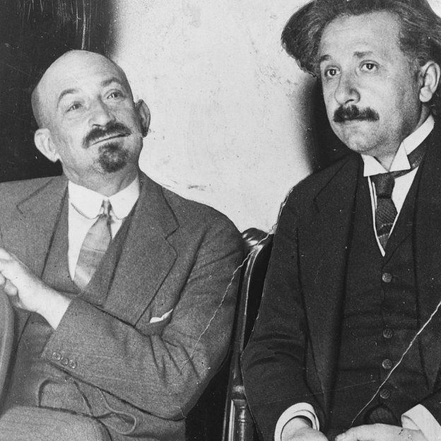 Chaim Weizmann, el químico, con Albert Einstein, el físico.