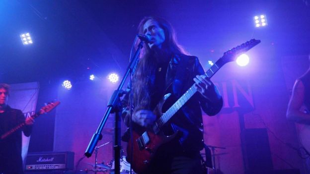 Threatin.