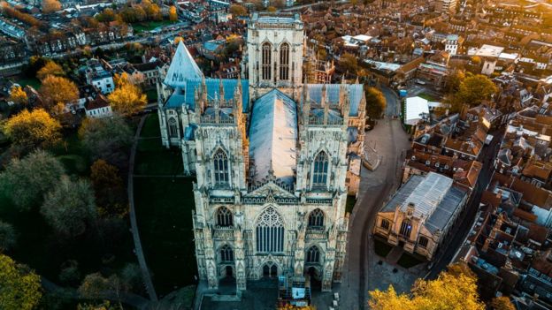 York Minster bells to ring for hours to mark King's Coronation - BBC News