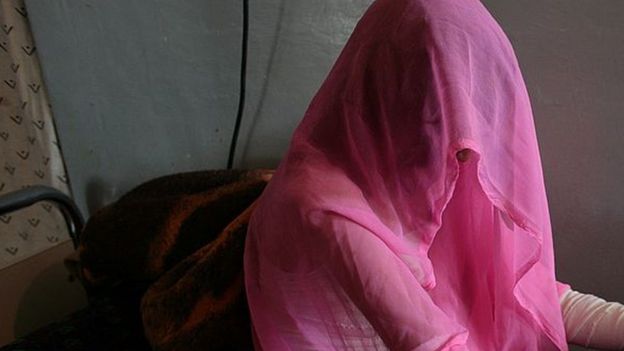 தற்கொலை செய்ய முயற்சித்த பெண்