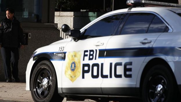 நீக்கப்பட்ட எஃப்.பி.ஐ ஊழியர்