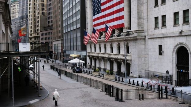 Wall Street desierta.