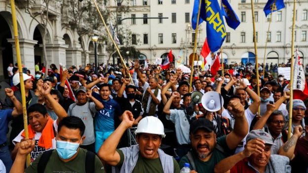 Peru protests: New President Boluarte faces genocide inquiry - BBC News