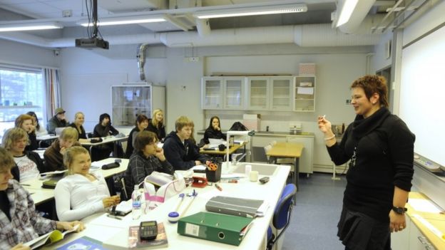 Escola na Finlândia, um dos países que se destacam no Pisa