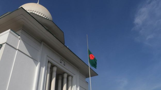 বাংলাদেশ হাইকোর্ট প্রাঙ্গণ