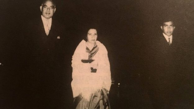 மனைவி மற்றும் மகன் ரண்விஜய் சிங்குடன் ஜென்ரல் சகத் சிங்