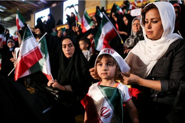 زنان حامی ابراهیم رئیسی در کمپین انتخاباتی او در تهران