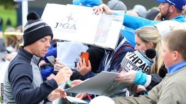 Rory McIlroy signing autographs at Bethpage Black