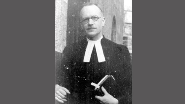 القس أندريه تروكمي