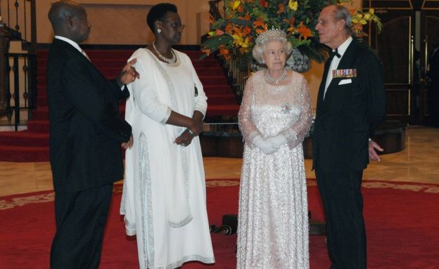 President of Uganda Yoweri Museveni, Janet Museveni, HRH Queen Elizabeth II and Prince Philip, The Duke of Edinburgh chat during a State banquet at State House on November 22, 2007 in Entebbe, Uganda.