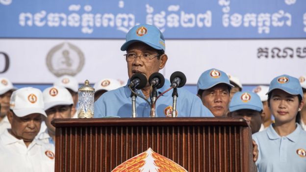 Ông Hun Sen phát biểu trong một cuộc vận động bầu cử