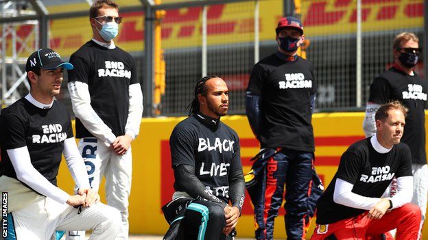 Drivers take the knee before an F1 race in 2020