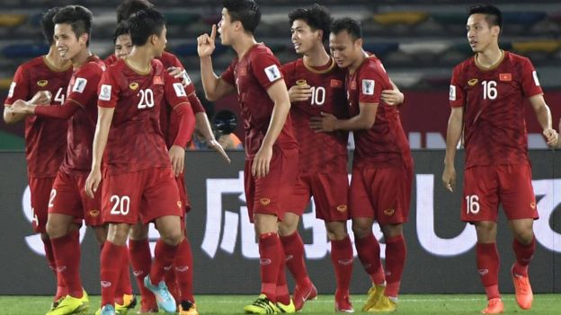 Công Phượng nâng tỉ số lên 2-1