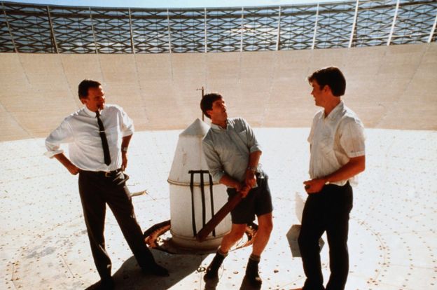 Sam Neill, Kevin Harrington and Tom Long in The Dish