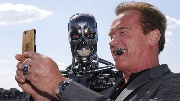 Arnold Schwarzenegger and The Terminator prop