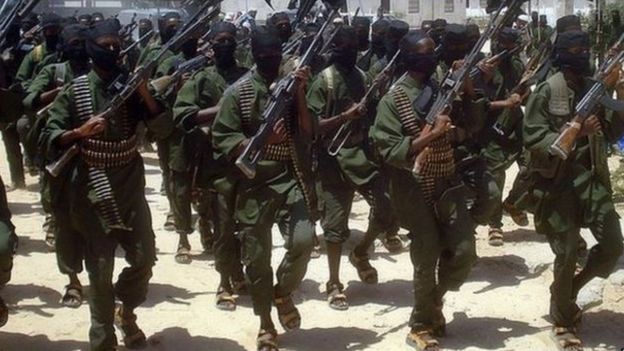 Warbixintu waxay sheegtay in Al Shabaab ay dadka ka qaadaan lacag baad ah