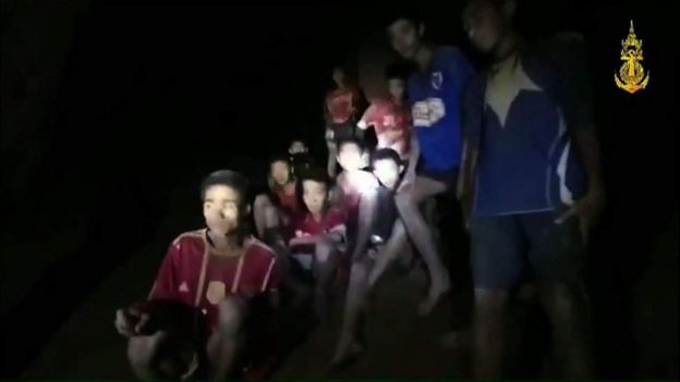NiÃ±os atrapados en la cueva de Tailandia