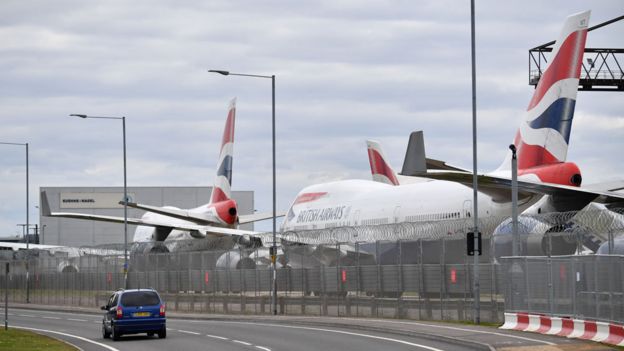 Aviones en el aeropuerto de Heathrow