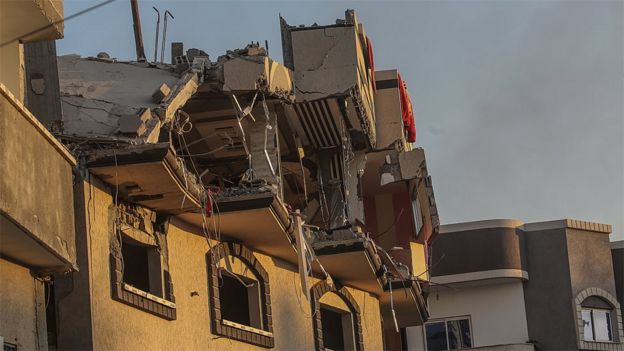 Damaged residential building in Gaza City following Israeli air strike that killed Palestinian Islamic Jihad leader Baha Abu al-Ata (12 November 2019)