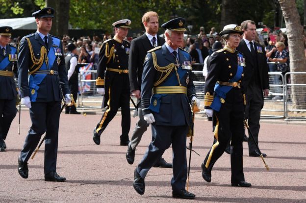 Royals follow Queen's coffin on sombre journey - in pictures - BBC News