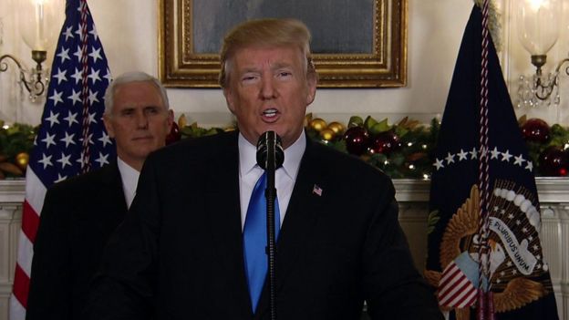 Donald Trump en la Casa Blanca. Foto: CBS.