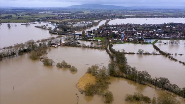 Storm Dennis: Flooding 'is going to get worse' - BBC News