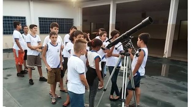 Clube de astronomia da escola
