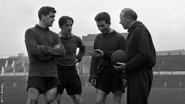Tommy Taylor, Dennis Viollet and David Pegg are pictured with Manager Matt Busby