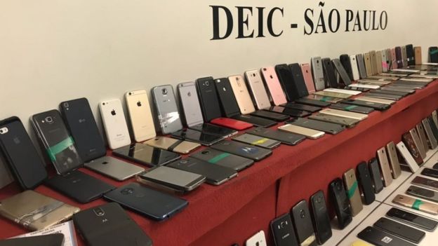 Celulares apreendidos com porteiro durante carnaval em São Paulo