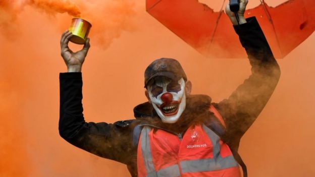 Manifestante en París