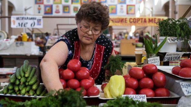 mercado de verduras na Rússia