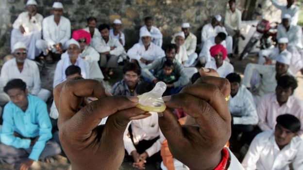En India, más de seis millones de hombres de bajos ingresos fueron esterilizados. 2.000 murieron. Foto: GETTY IMAGES