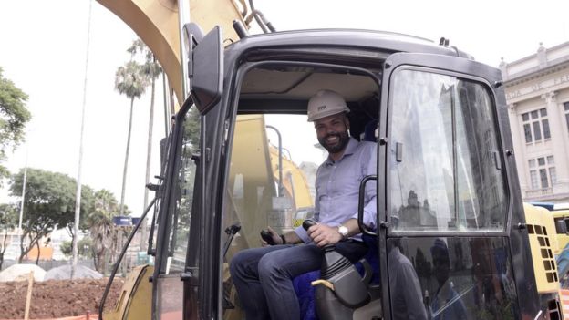 Bruno Covas acompanha obras na cidade de São Paulo