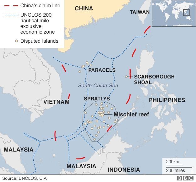Bản đồ các khu vực có tranh chấp ở Biển Đông. Mischief Reef (Đá vành khăn) là nơi tàu chiến Mỹ đã hai lần áp sát trong các cuộc tuần tra 'tự do hàng hải'.