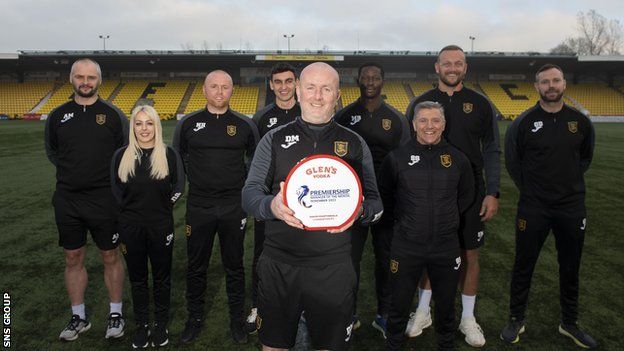 David Martindale is pictured with the Glen's Manager of the Month Award for November and his coaching staff during a Livingston press conference at the Tony Macaroni Arena