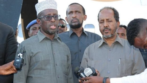Shariif Sheekh Axmed(bidix) iyo Xassan Sheekh Maxamuud(midig)